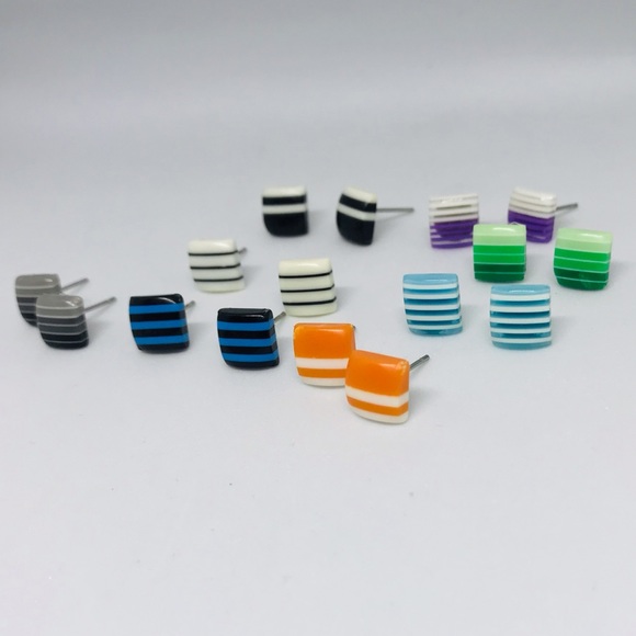 Black And White Minimalist Stud Earrings - Picture 6 of 12